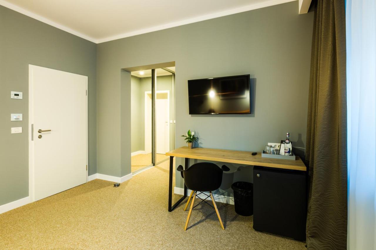 Upperhouse Suites & More Brasov Exterior photo