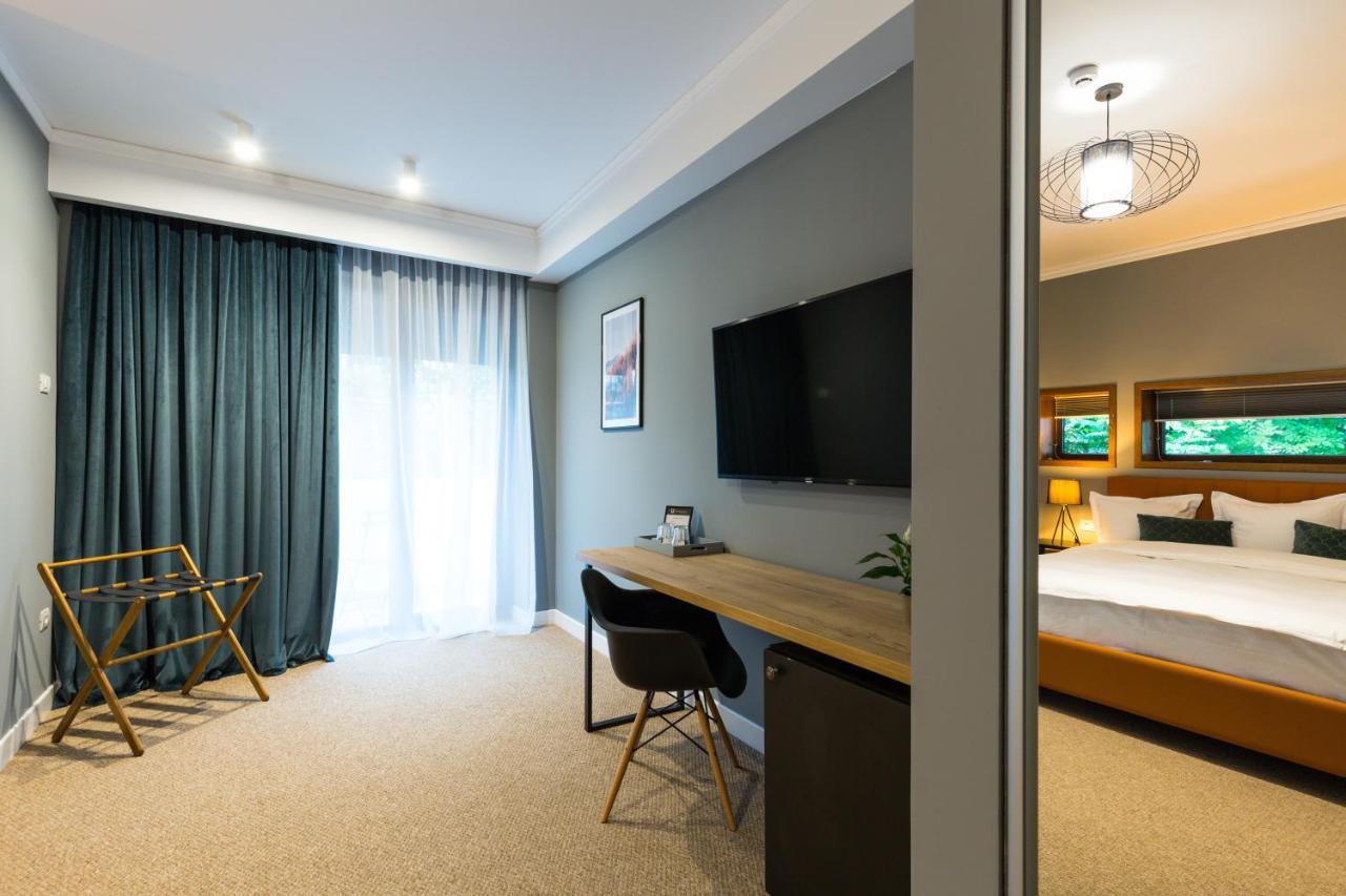 Upperhouse Suites & More Brasov Exterior photo